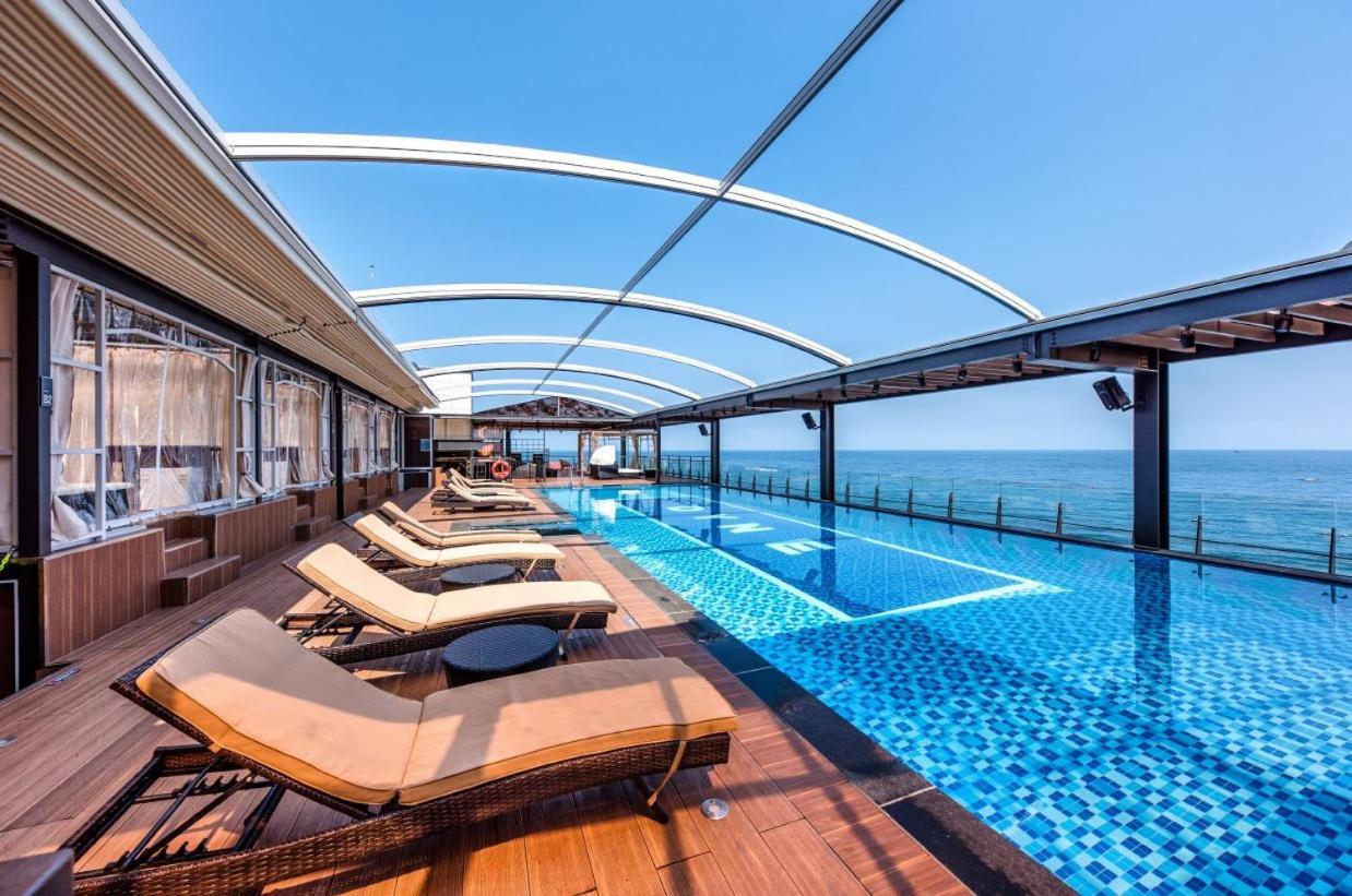 Dyne Oceano Hotel Csedzsu Kültér fotó