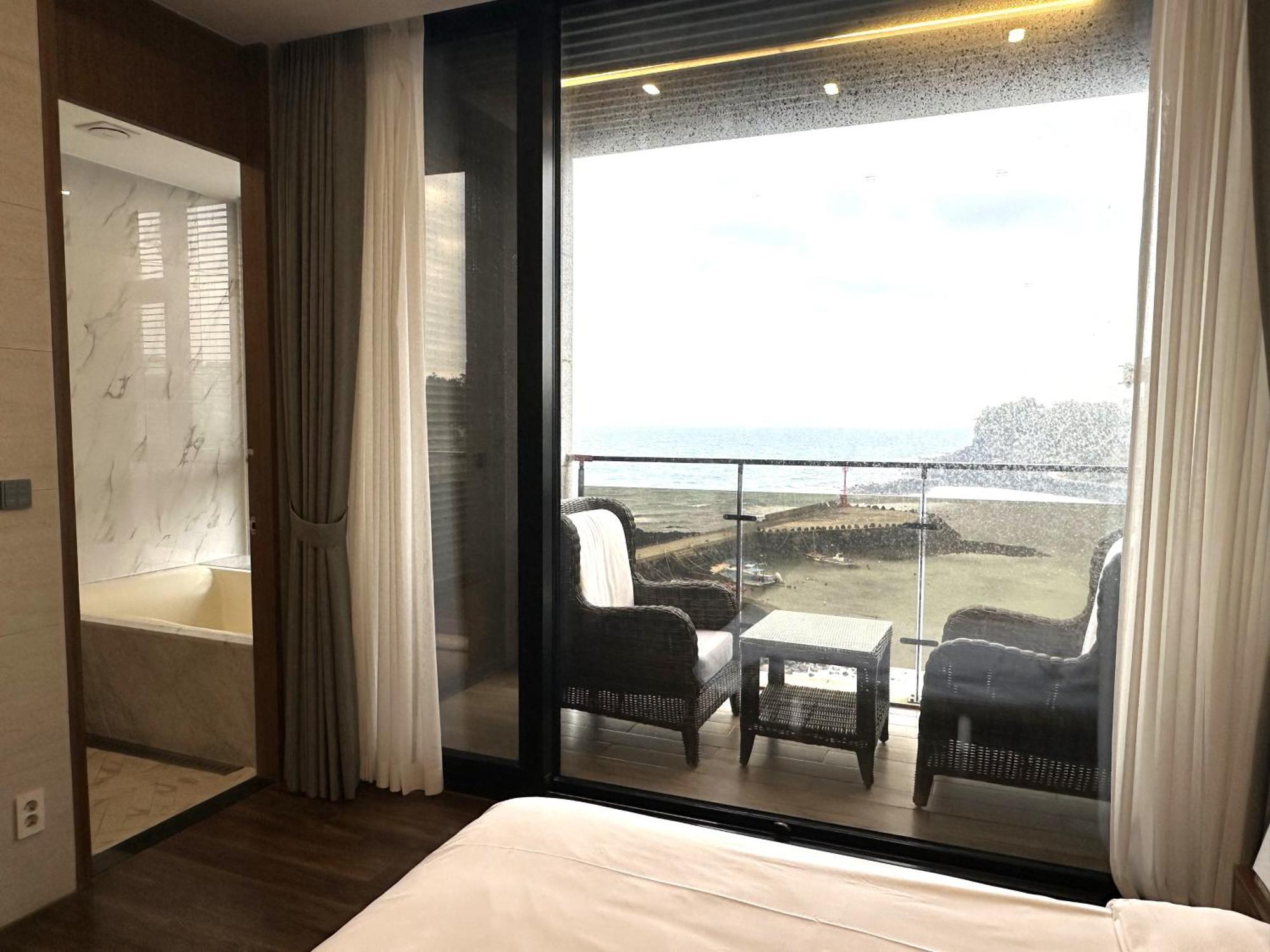 Dyne Oceano Hotel Csedzsu Kültér fotó